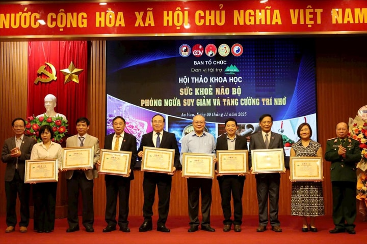 Chung tay chăm sóc sức khỏe nhân dân trong thời kỳ mới