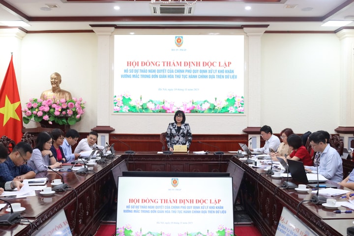 Hướng tới thủ tục hành chính “không giấy tờ”