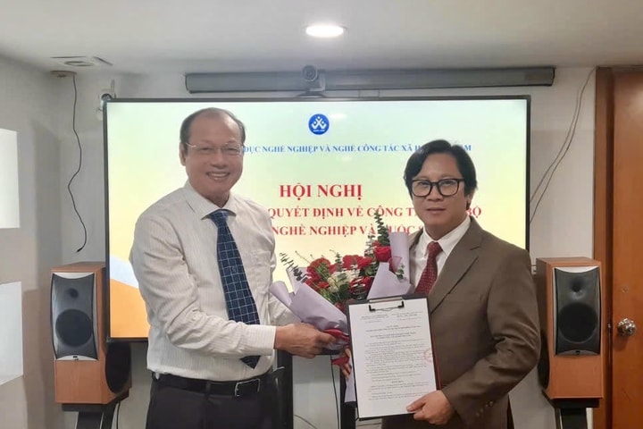 Nhà báo Lê Anh Đạt làm Tổng Biên tập Tạp chí Nghề nghiệp và Cuộc sống