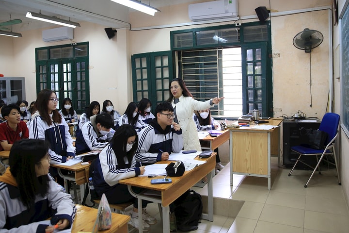 Tin tức đặc biệt trên báo in Hànộimới ngày 12-11-2025