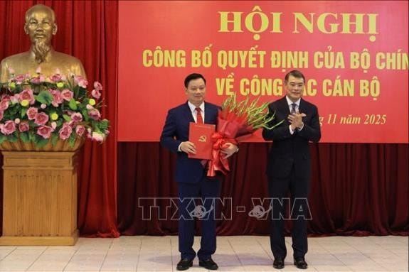 Đồng chí Nguyễn Khắc Thận giữ chức Bí thư Tỉnh ủy Nghệ An