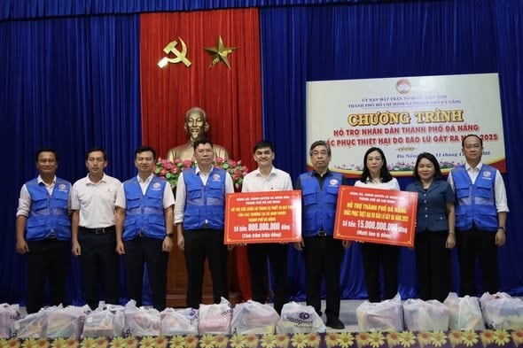TP Hồ Chí Minh hỗ trợ Đà Nẵng 15 tỷ đồng khắc phục thiên tai