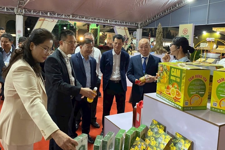 Hàng nghìn sản phẩm quy tụ tại Hội chợ Đặc sản Vùng miền Việt Nam
