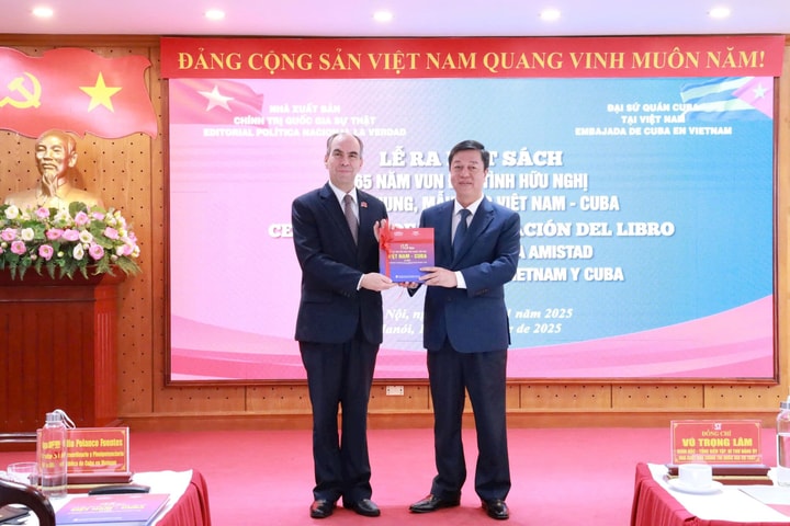 Cuốn sách phản ánh 65 năm nồng thắm tình hữu nghị Việt Nam – Cuba