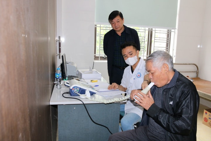 Hà Nội đẩy mạnh sàng lọc sớm bệnh lao và bệnh hô hấp mạn tính trong cộng đồng
