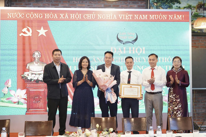 Đại hội Hội làng nghề truyền thống lược sừng Thụy Ứng nhiệm kỳ 2025 - 2030