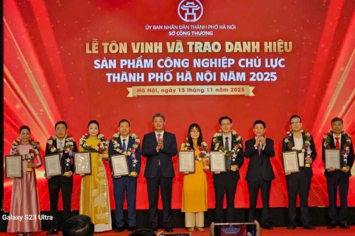 Hà Nội trao danh hiệu sản phẩm công nghiệp chủ lực cho 35 sản phẩm