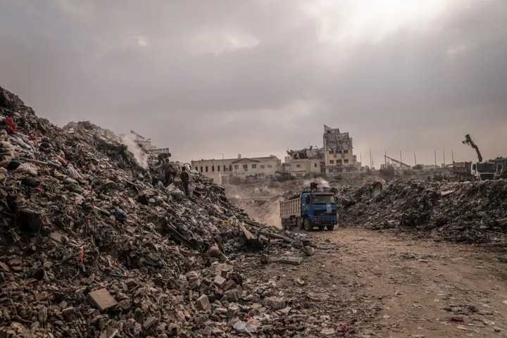 Nguy cơ thảm họa môi trường từ 700.000 tấn rác thải ở Gaza