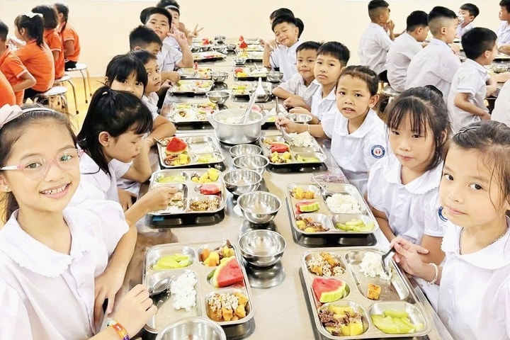 Bảo đảm chất lượng bữa ăn cho học sinh: Cần sự minh bạch, trách nhiệm