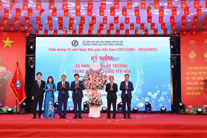 Trường THPT Yên Hòa kỷ niệm 65 năm thành lập