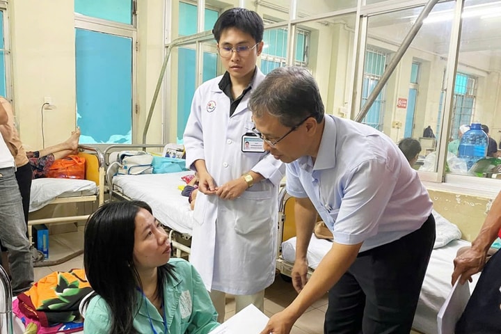 Lãnh đạo tỉnh Khánh Hòa thăm hỏi nạn nhân vụ xe khách bị nạn