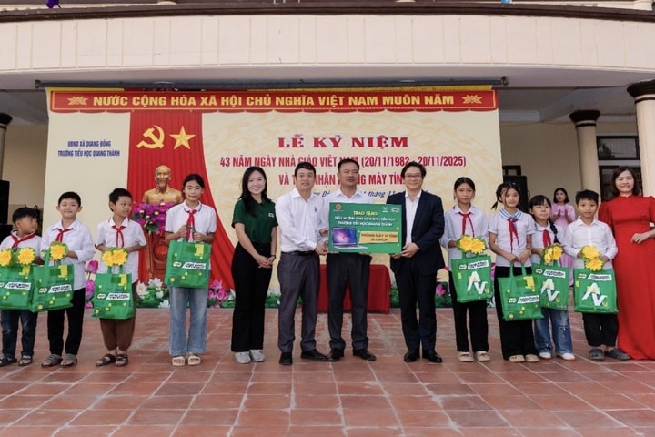 Nestlé trao tặng phòng máy tính giúp học sinh tiếp cận công nghệ