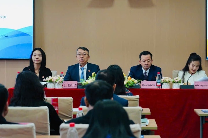 Khai giảng lớp bồi dưỡng về phát triển công nghiệp văn hóa cho cán bộ thành phố Hà Nội tại Bắc Kinh (Trung Quốc)