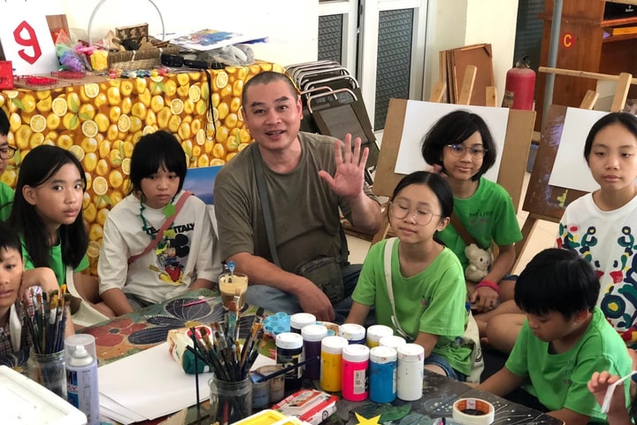 Từ cú ngã sân khấu đến thế giới vuông tròn: Một hành trình hồi sinh của Doãn Hoàng Kiên