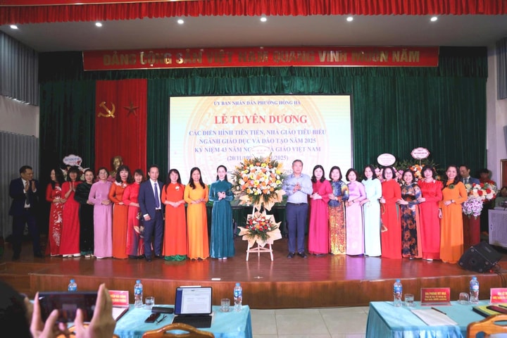 Phường Hồng Hà tri ân các nhà giáo tiêu biểu