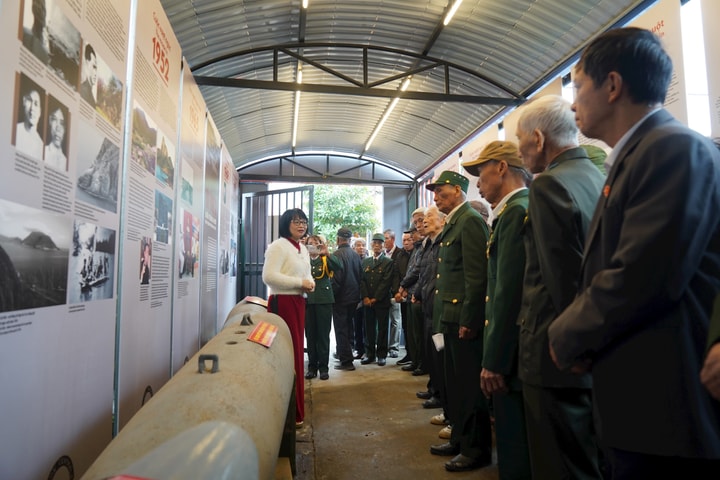 Trưng bày lưu động “Khát vọng tự do”: Tôn vinh ý chí bất khuất của các chiến sĩ cách mạng trong ngục tù