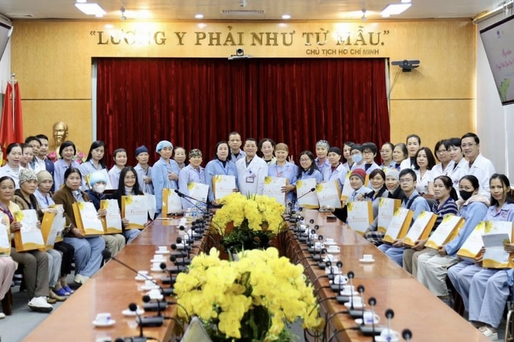 Tri ân đặc biệt dành cho 80 giáo viên là bệnh nhân ngày 20/11