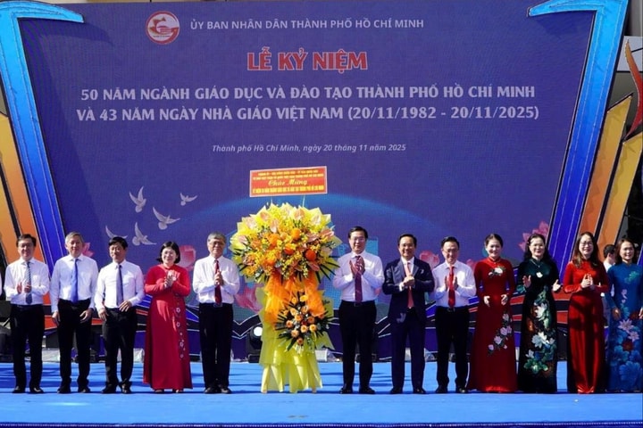 Ngành Giáo dục TP Hồ Chí Minh "đi sau nhưng về trước" trong nâng cao hiệu quả công việc