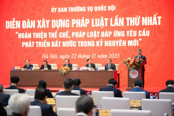 Xây dựng hệ thống pháp luật hiện đại, đồng bộ, đáp ứng yêu cầu mới
