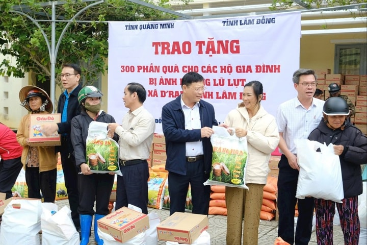 Quảng Ninh hỗ trợ 300 phần quà cho Nhân dân vùng lũ Lâm Đồng