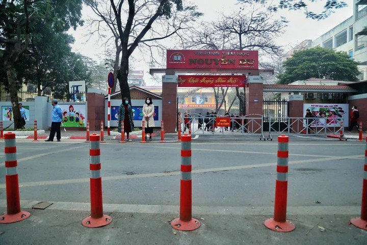 Cổng trường học an toàn Trách nhiệm cộng hưởng của nhà trường, phụ huynh và chính quyền