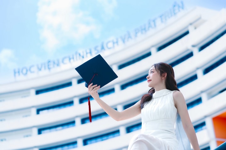 Nữ thủ khoa 4.0 và hành trình bứt phá bằng kỷ luật thép