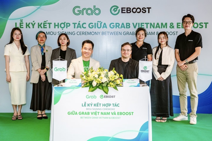 Grab hợp tác với EBOOST thúc đẩy sử dụng xe điện tại Việt Nam