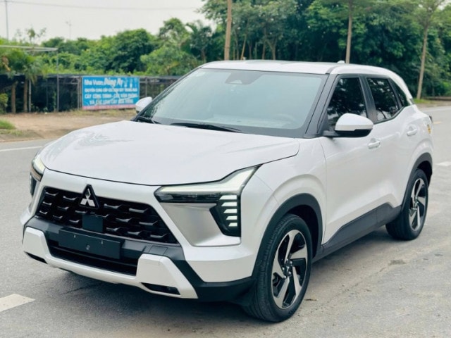 Mitsubishi Xforce được ưu đãi gần 100 triệu: Giá lăn bánh ngang Kia Sonet