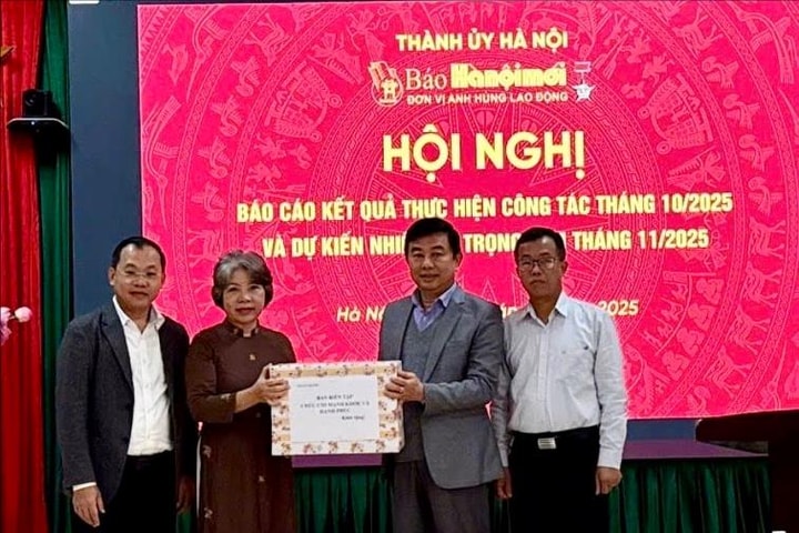 Phó Tổng Biên tập Báo Hànộimới Mai Thị Kim Thoa nghỉ hưu theo chế độ