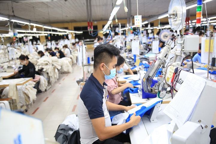 Xuất khẩu Việt Nam: Cơ hội vươn tầm ở giai đoạn bản lề