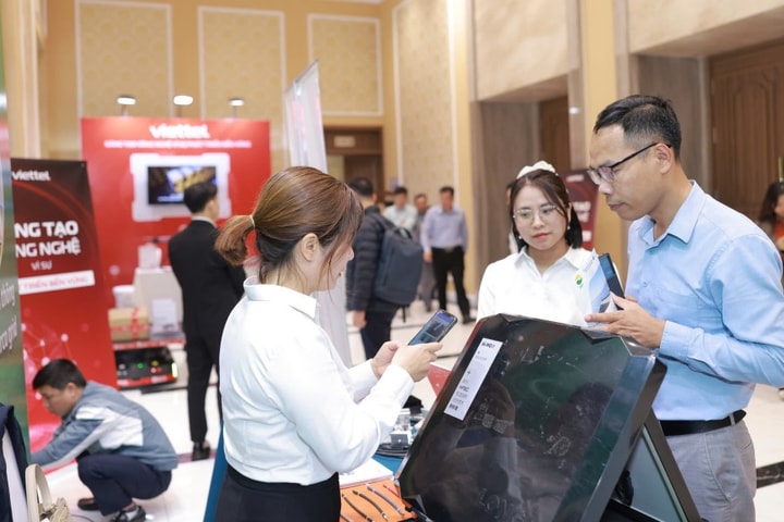 Công nghệ hội tụ tại Diễn đàn Chuyển đổi số ngành Công thương 2025