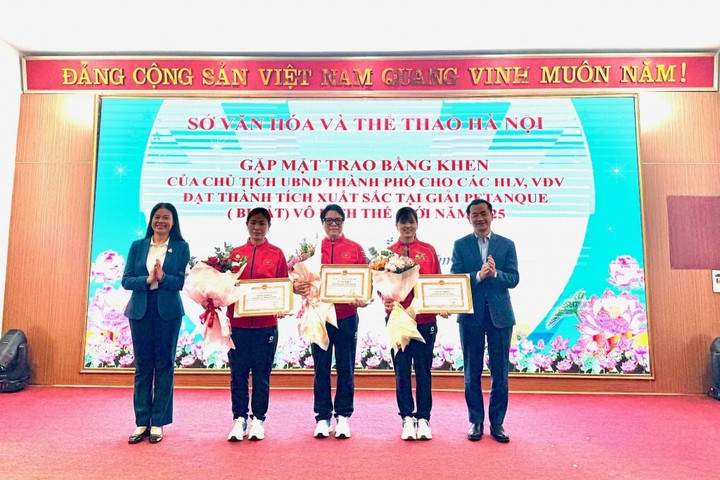 Hà Nội: Khen thưởng HLV, VĐV xuất sắc tại giải Bi sắt vô địch thế giới năm 2025