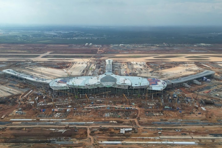 TP Hồ Chí Minh tăng tốc loạt dự án tạo trục giao thông kết nối 2 sân bay