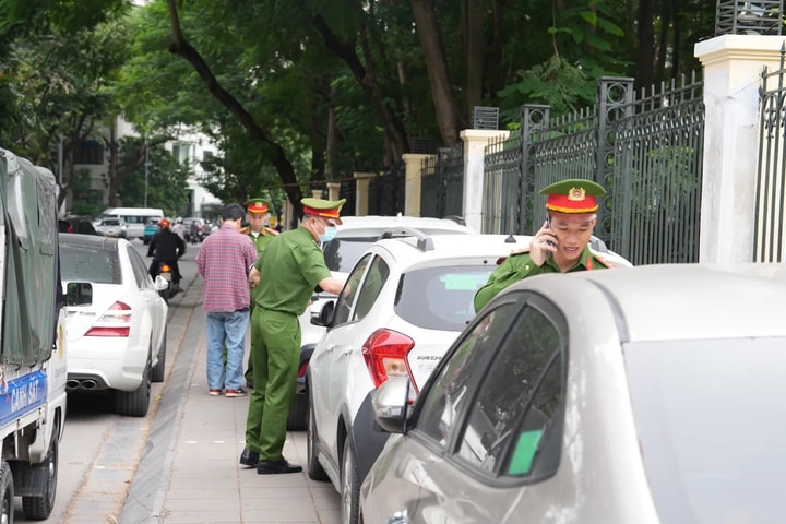 Hà Nội quyết liệt thiết lập trật tự đô thị để phố phường văn minh
