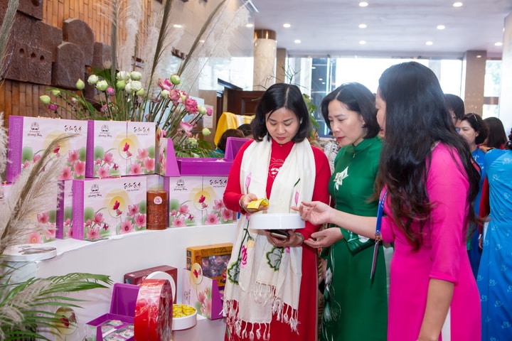 Nữ nghệ nhân và khát vọng vươn tầm trà sen Quảng An