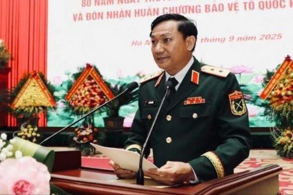 Trung tướng Lê Văn Hướng giữ chức Phó Tổng tham mưu trưởng Quân đội nhân dân Việt Nam