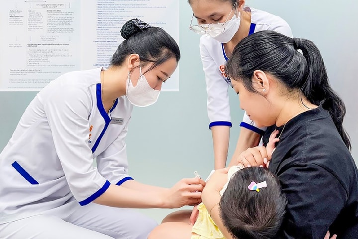 Tăng ca mắc Não mô cầu: Tiêm chủng - giải pháp cấp thiết để bảo vệ cộng đồng