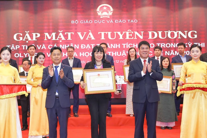 Gặp mặt, tuyên dương học sinh đoạt giải Olympic và khoa học kỹ thuật quốc tế
