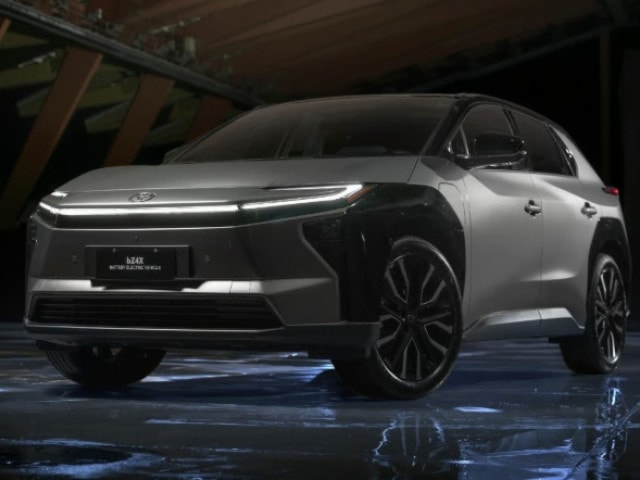 Toyota bZ4X ra mắt Đông Nam Á: SUV điện giá từ 1,2 tỷ VNĐ