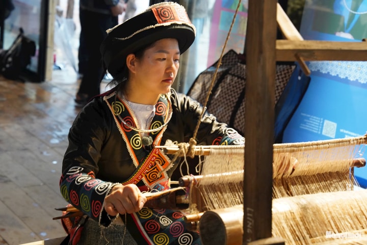 Câu chuyện về giao lưu và hội nhập văn hóa