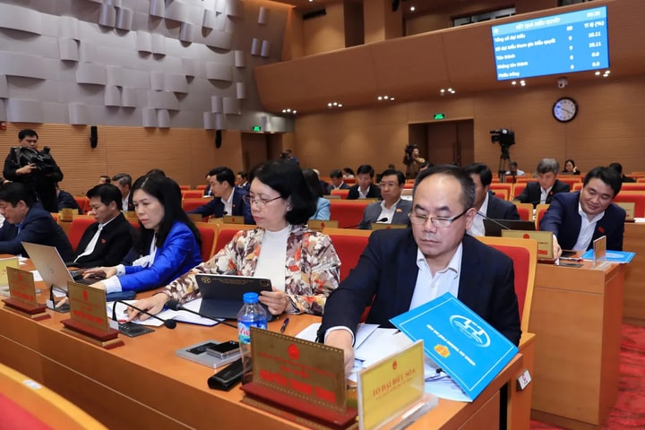 Hà Nội thông qua nghị quyết rút ngắn thủ tục bồi thường, tái định cư, tạo đà đẩy nhanh các dự án trọng điểm