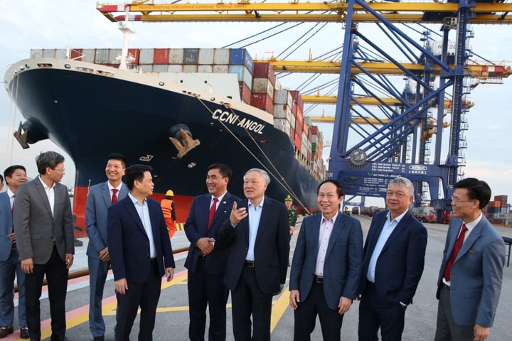 Phó Thủ tướng Thường trực Nguyễn Hòa Bình: Cần tiếp tục đầu tư, mở rộng Cảng Container Quốc tế Hateco Hải Phòng