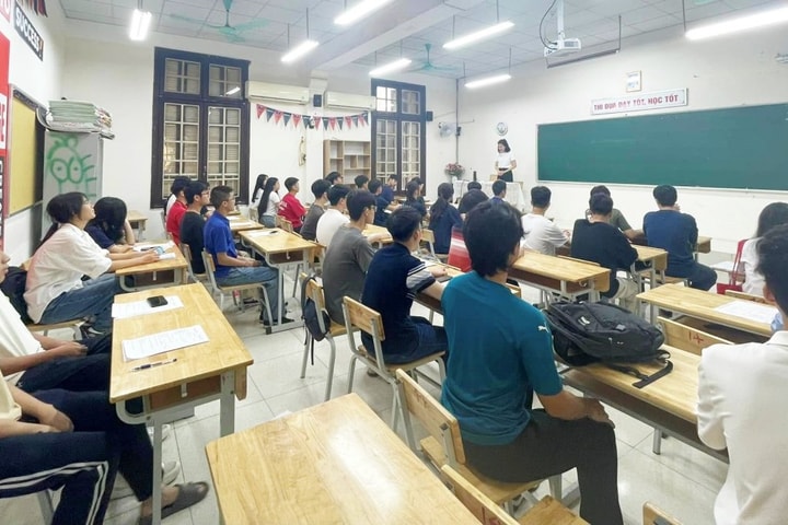 Đến năm 2030 hoàn thành cung cấp miễn phí sách giáo khoa cho học sinh