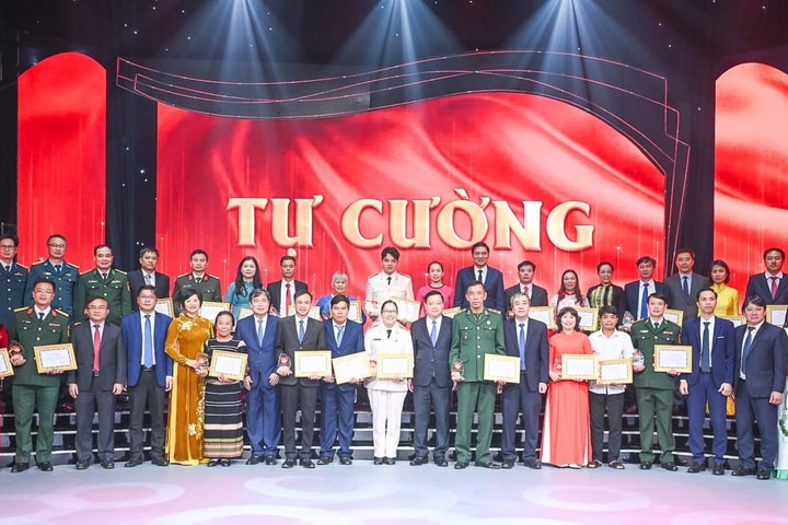 Giao lưu điển hình tiêu biểu trong học tập và làm theo tư tưởng, đạo đức, phong cách Hồ Chí Minh khu vực miền Trung - Tây Nguyên