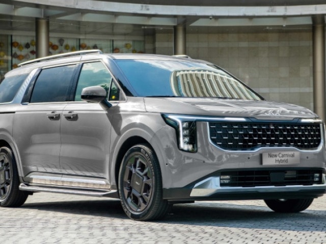 Kia Carnival Hybrid có thêm bản Premium tại Việt Nam