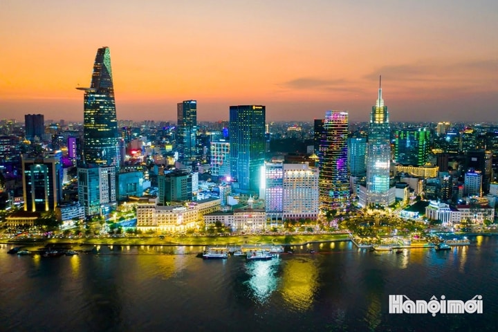 Kịch bản thuận lợi nhất, tăng trưởng GRDP của TP Hồ Chí Minh năm 2026 đạt 11%