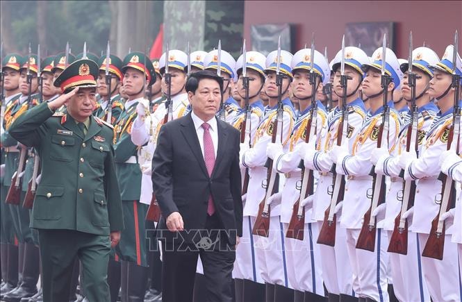 Chủ tịch nước Lương Cường: Triển khai cụ thể các giải pháp xây dựng nền quốc phòng toàn dân vững mạnh, hiện đại