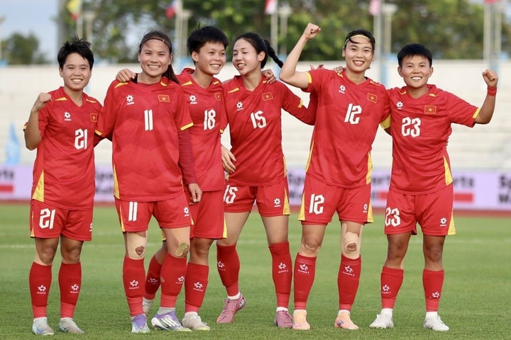 Thủ tướng Phạm Minh Chính chúc mừng đội tuyển bóng đá nữ Việt Nam đạt thành tích tại SEA Games 33