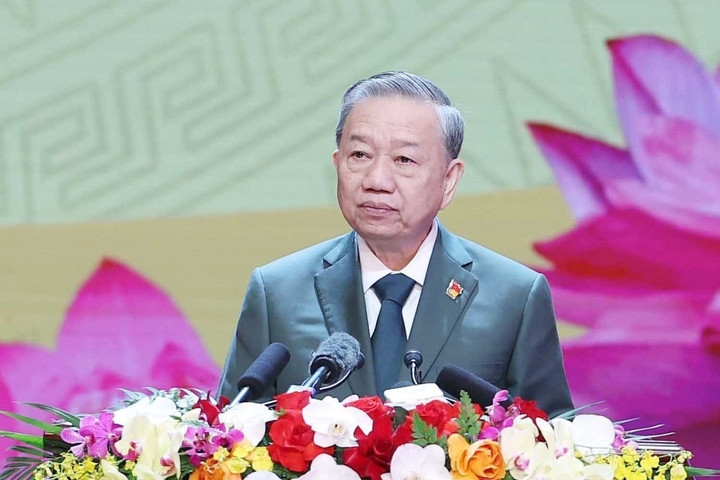 Quân đội Nhân dân vững bước dưới cờ Đảng quang vinh