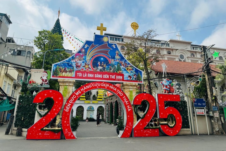 Hà Nội: Giáng sinh an lành và tràn đầy yêu thương